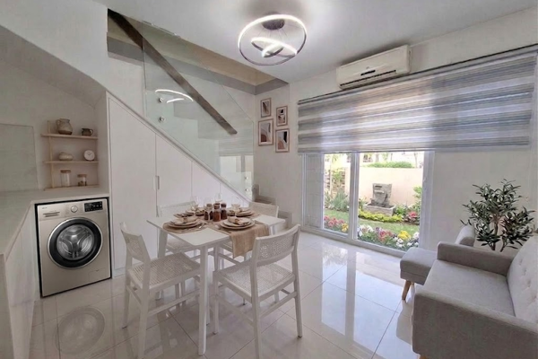 2 Bedroom Townhouse