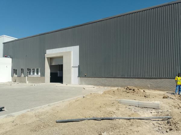 976 m² Industrial space