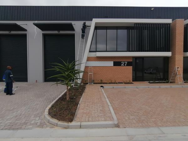 572 m² Industrial space