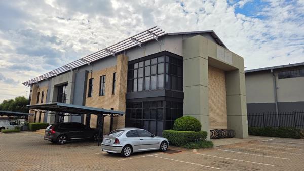 966 m² Commercial space