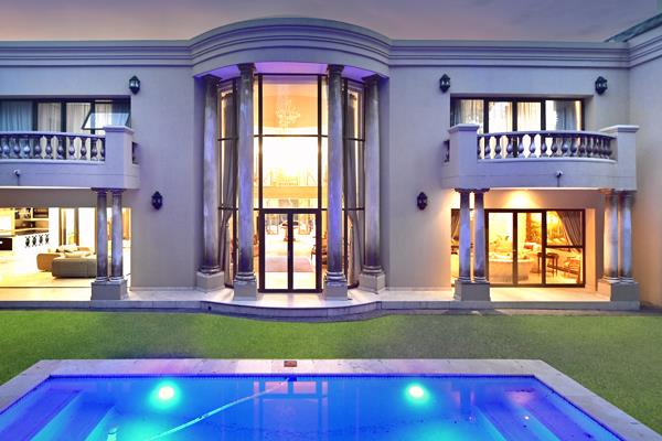 6 Bedroom House