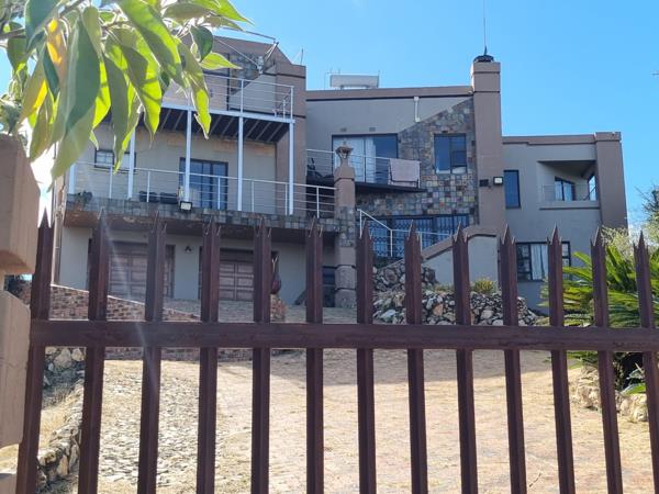 5 Bedroom House