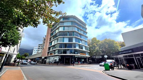 390 m² Office Space