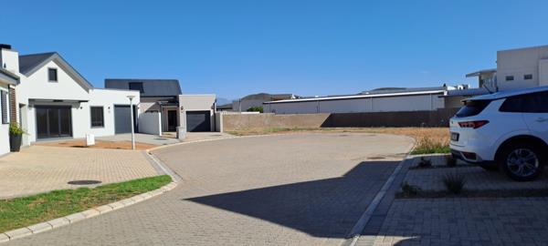 281 m² Land