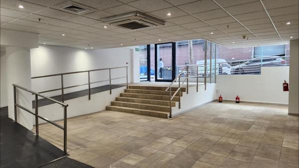 230 m² Retail Space