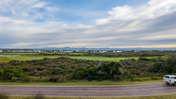 1 227 m² Land