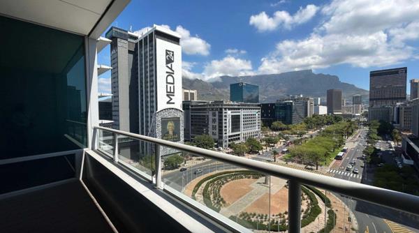 715 m² Office Space