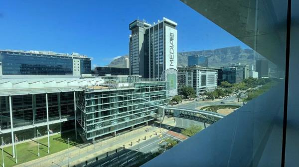 339 m² Office Space