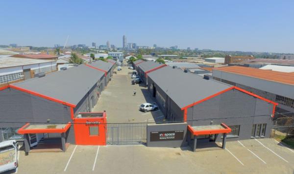 744 m² Industrial space