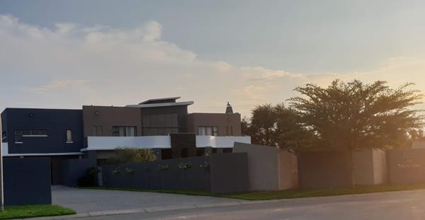 5 Bedroom House