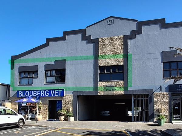 262  m² Office Space