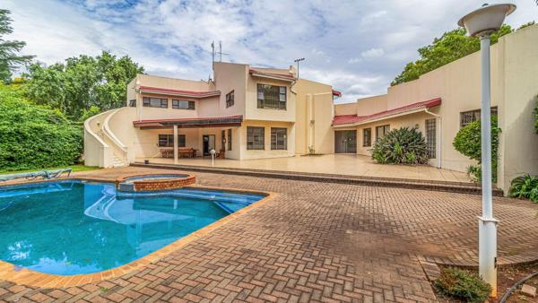 6 Bedroom House