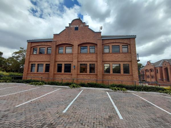 844 m² Commercial space