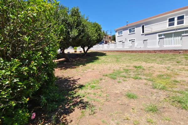 476 m² Land