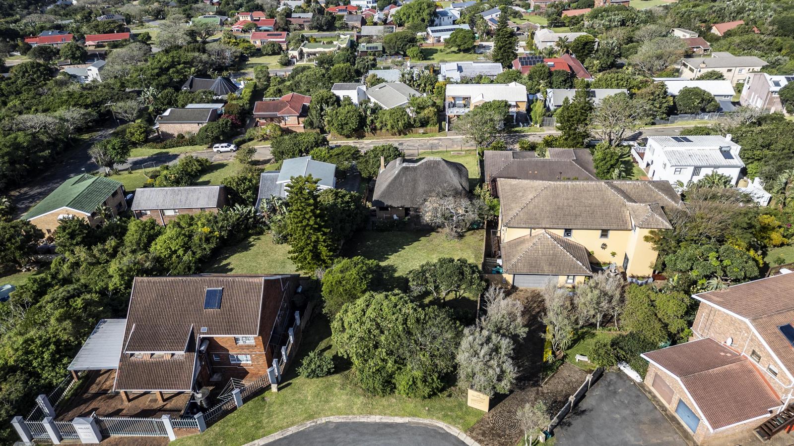 661 m² Land - View 4