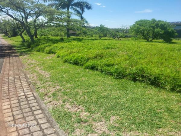 1 452 m² Land