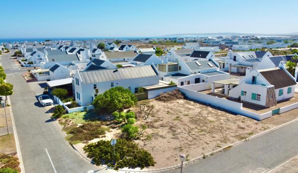 396 m² Land