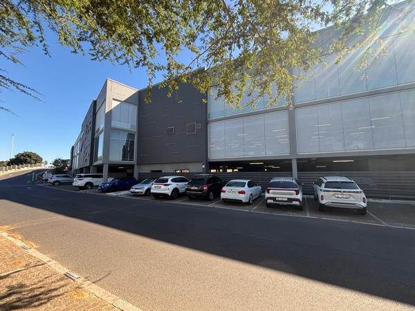 1 000 m² Commercial space