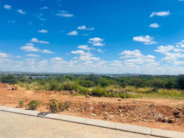 1 357 m² Land
