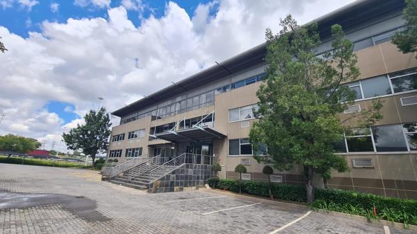 5 600 m² Office Space
