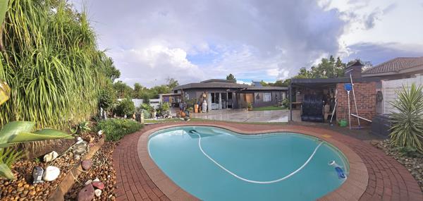 6 Bedroom House