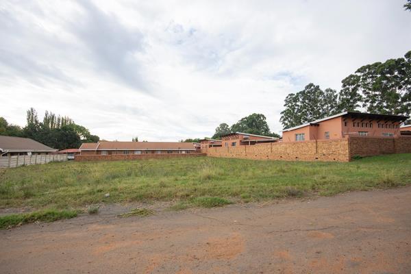 1 190 m² Land