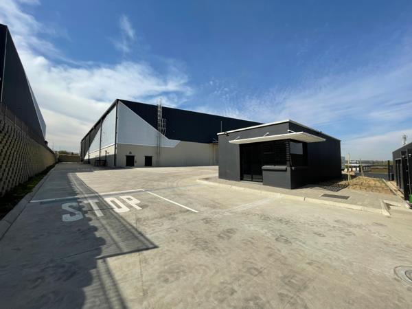 4 883 m² Industrial space