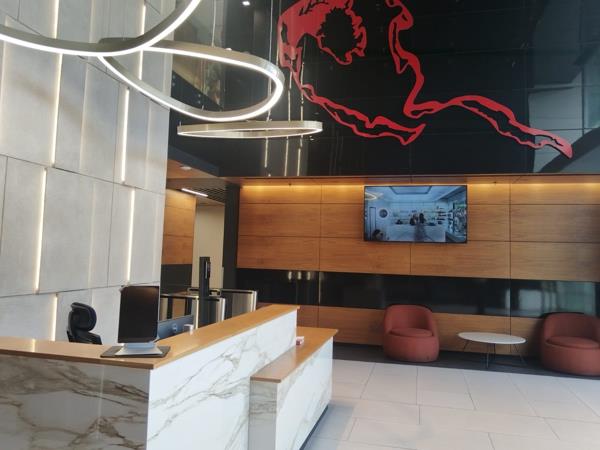 715 m² Office Space