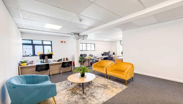 316 m² Office Space