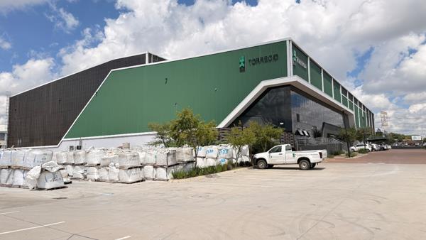 7 600 m² Industrial space