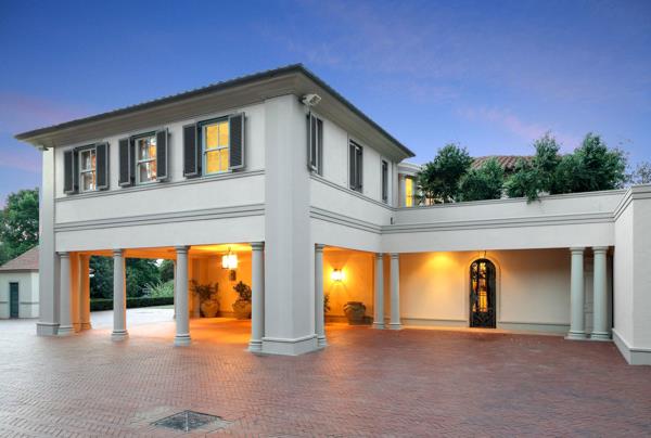 9 Bedroom House