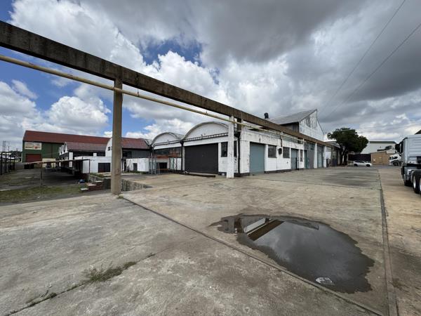 1 400 m² Industrial space