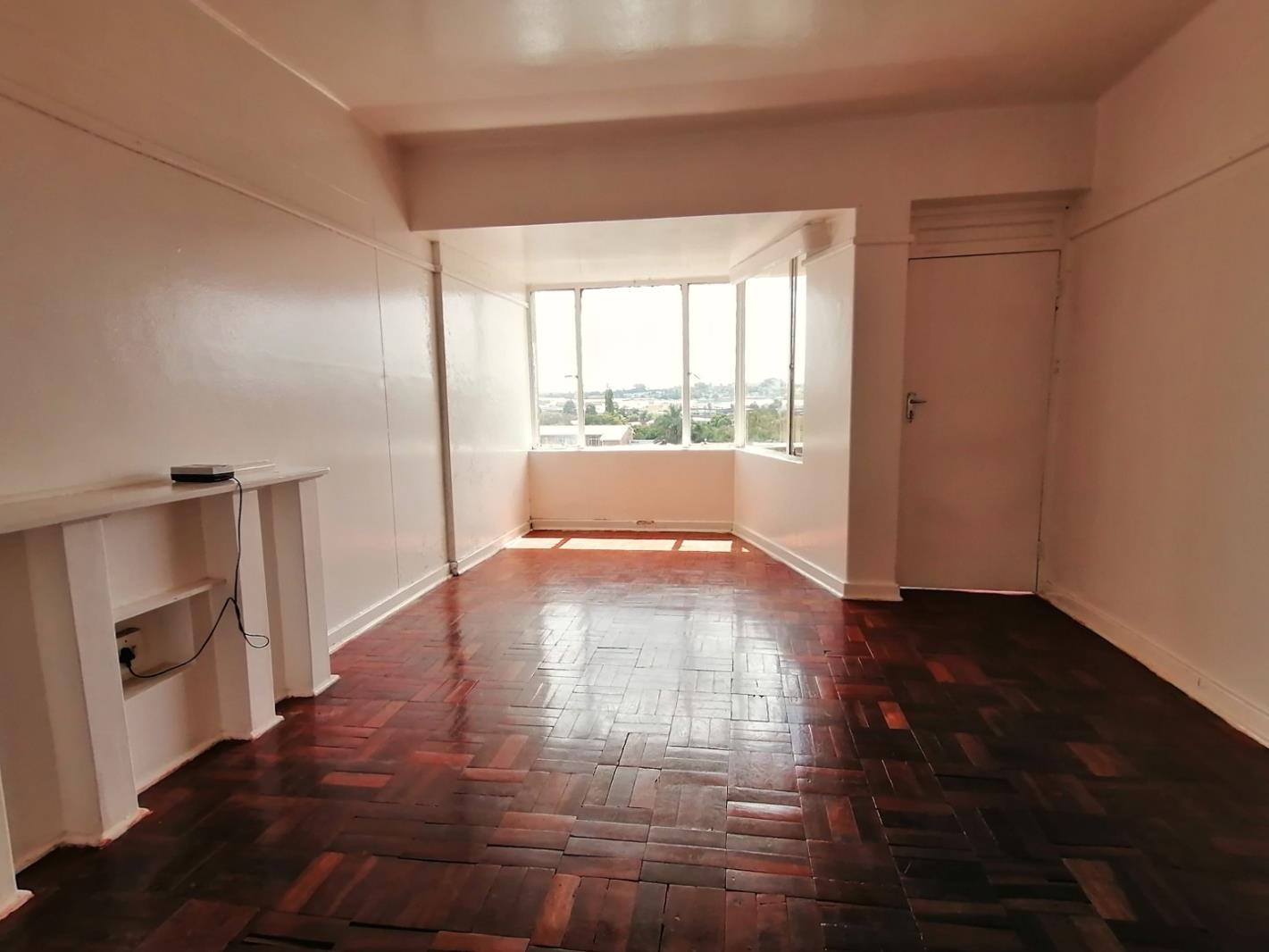 Studio apartment in Roodepoort Central