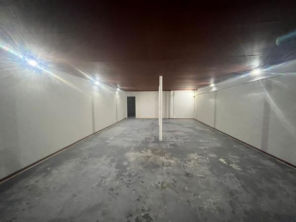 182 m² Commercial space