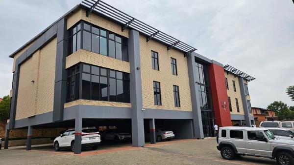 1 371 m² Commercial space