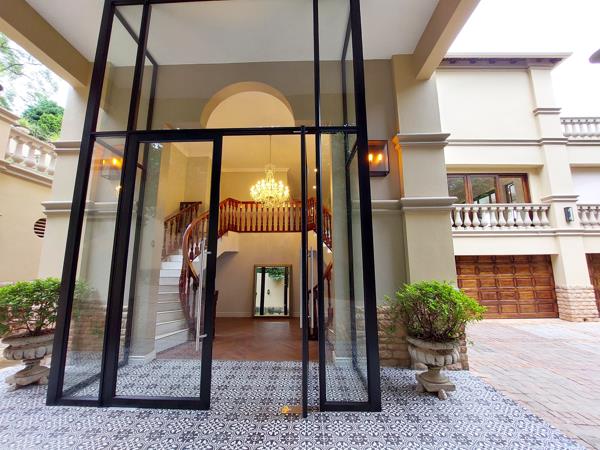 5 Bedroom House