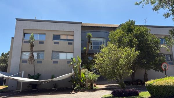 1 670 m² Office Space