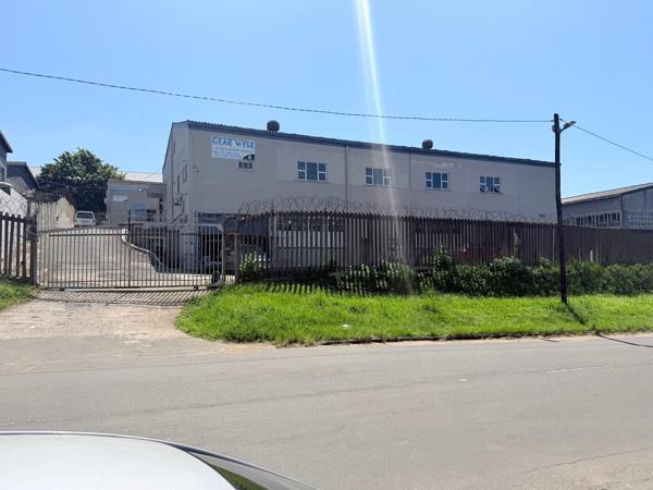 1 600 m² Industrial space