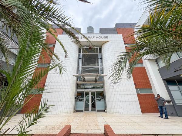 327 m² Commercial space