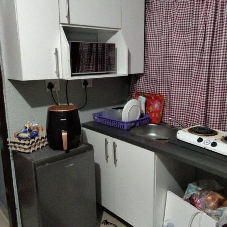 1 Bedroom House