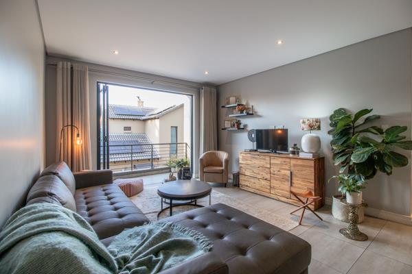2 Bedroom ApartmentMenlo Park - More