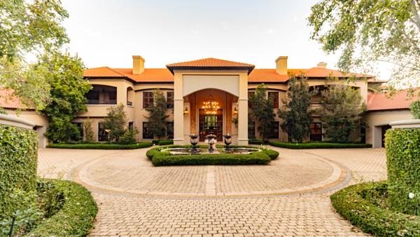 6 Bedroom House