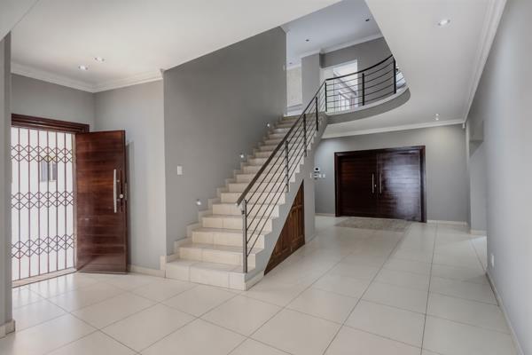 6 Bedroom House