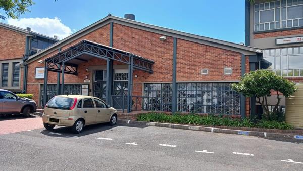 748 m² Commercial space
