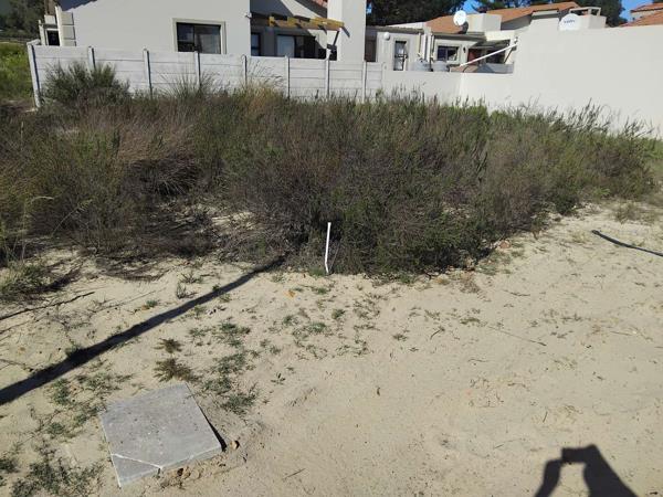 225 m² Land