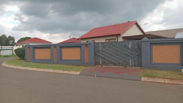 2 Bedroom House
