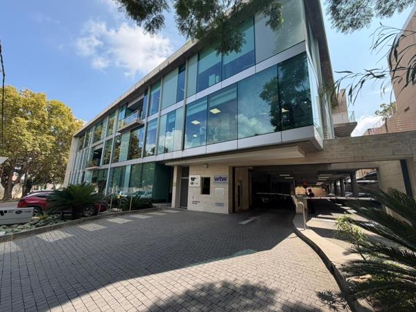1 600 m² Commercial space