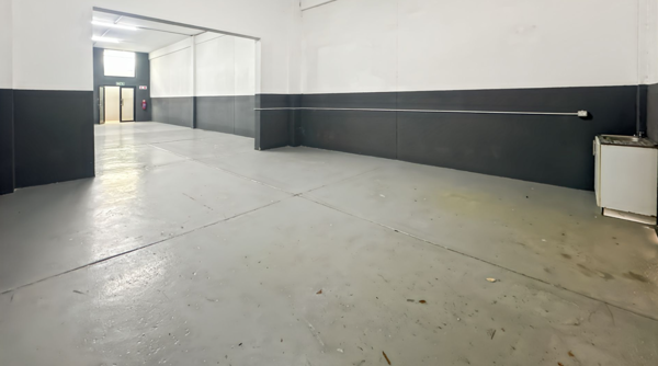 150 m² Commercial space