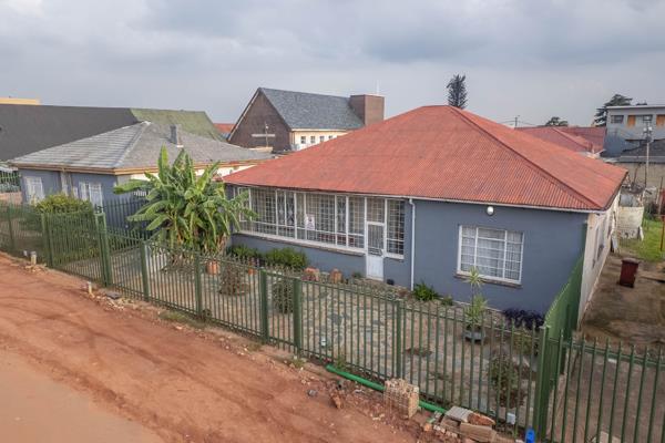 15 Bedroom House