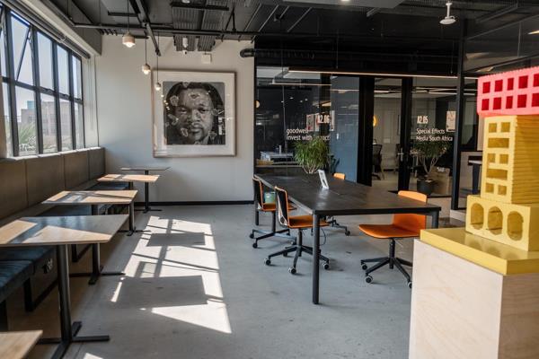 1 111 m² Office Space